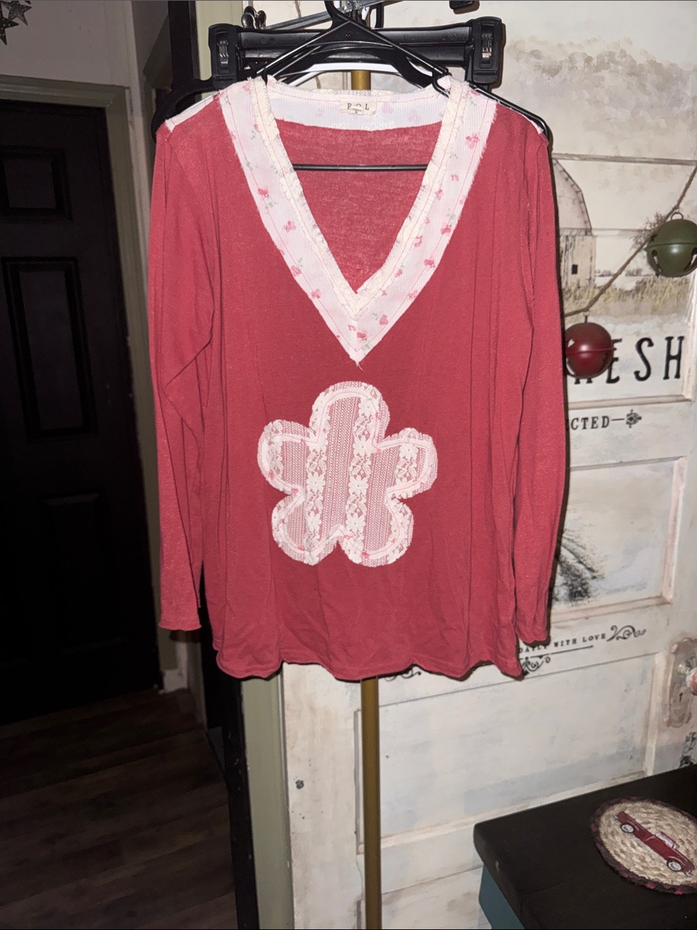 POL Rose-Pink V-Neck Long Sleeve Top with White Lace Applique